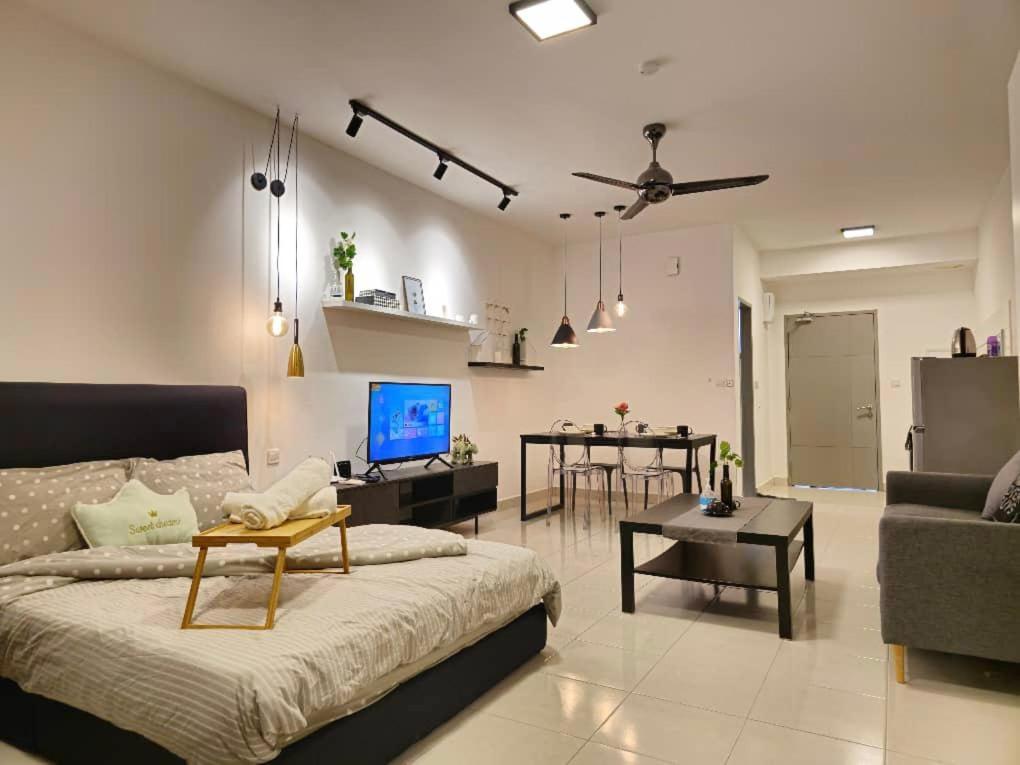 Tiara Imperio Studio 舒适和温暖环境适合情侣享受家的感觉 Kajang Luaran gambar